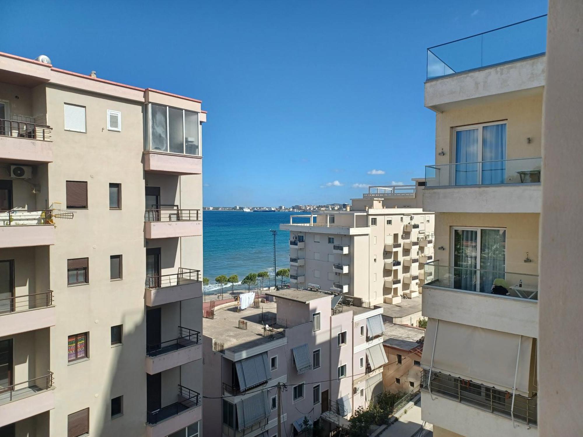Ari Apartaments Vlorë Esterno foto