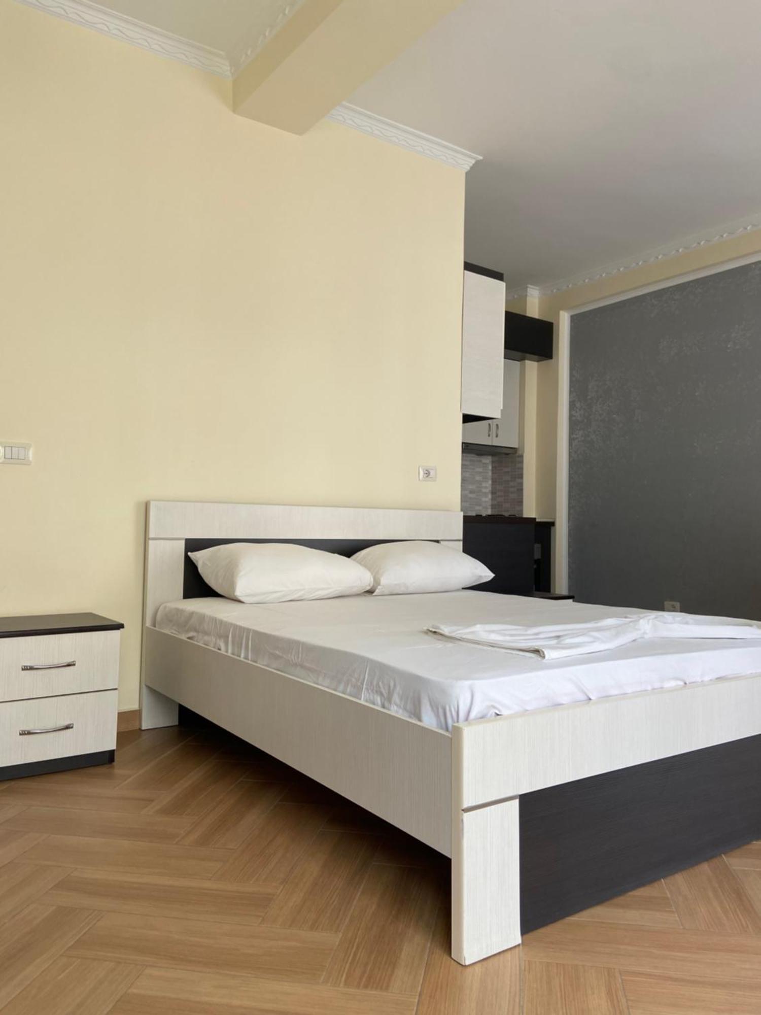 Ari Apartaments Vlorë Esterno foto