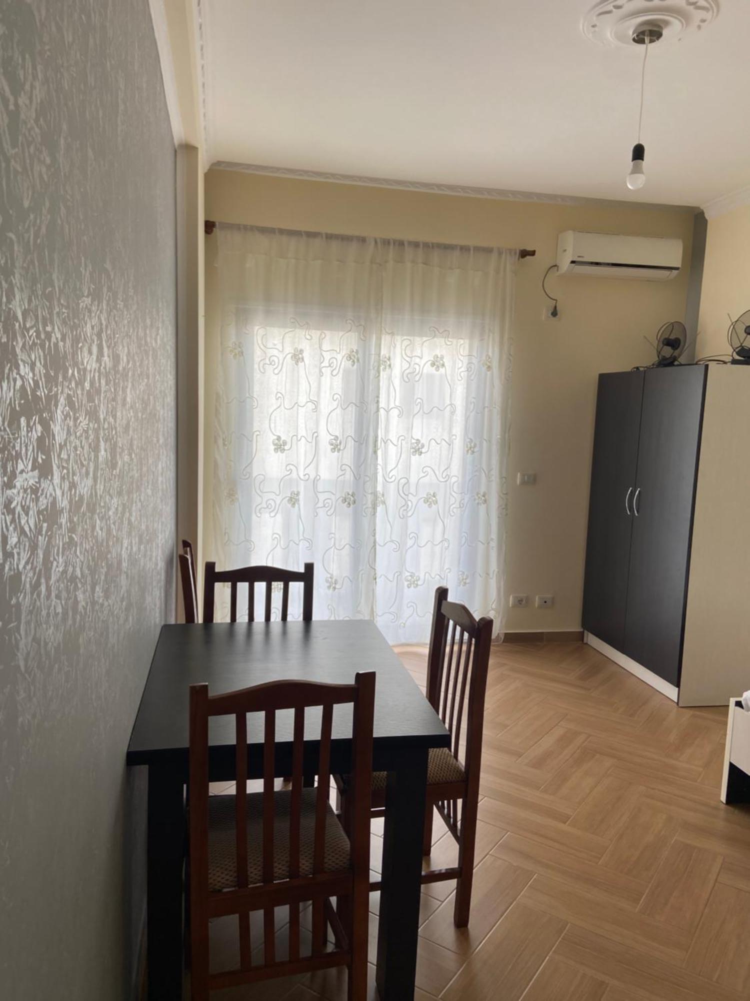 Ari Apartaments Vlorë Esterno foto